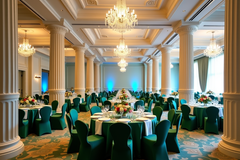 SALÓN ESMERALDA 7